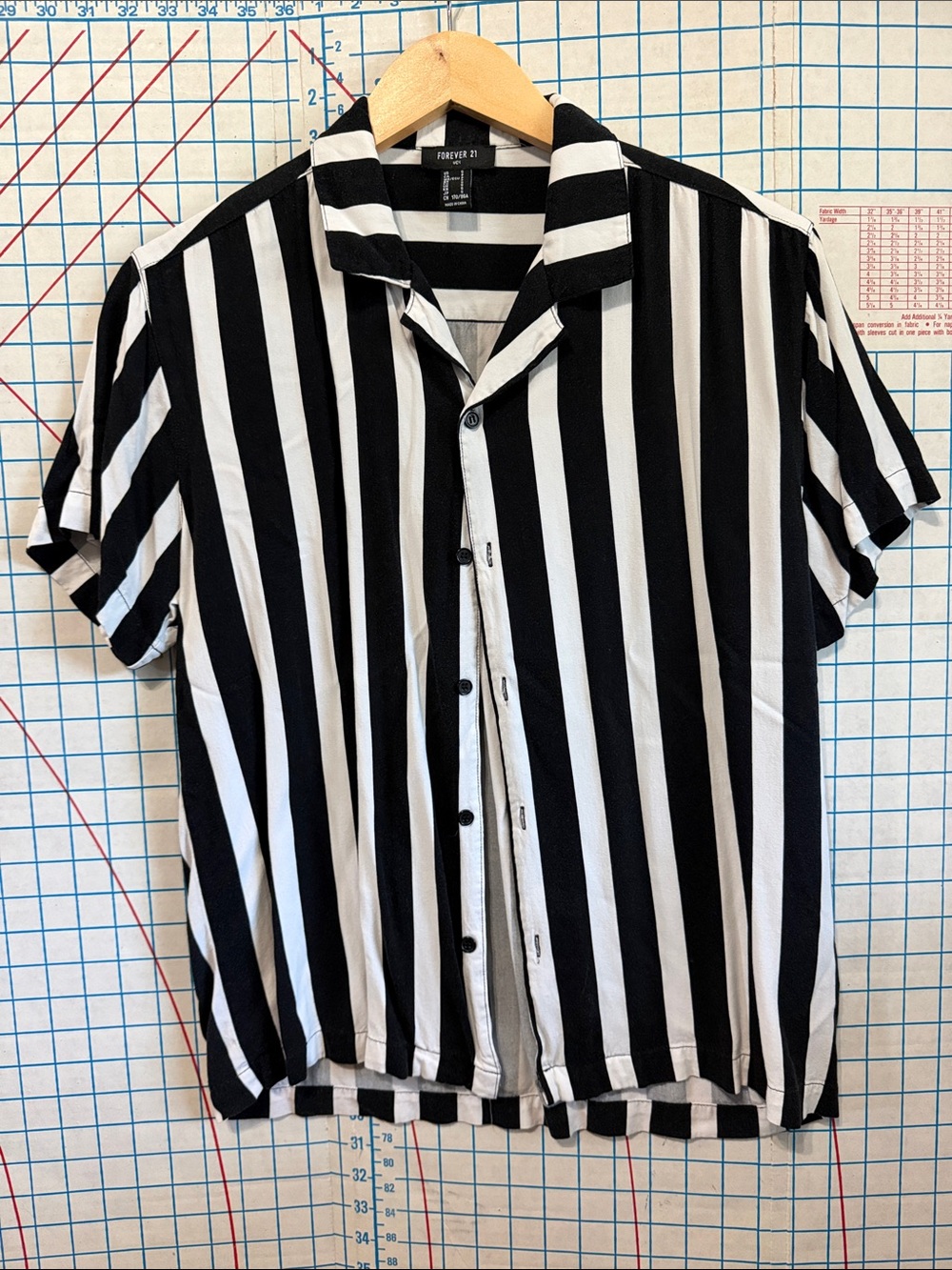 Forever 21 Black and White Vertical Stripe Short Sleeve Button-Up
